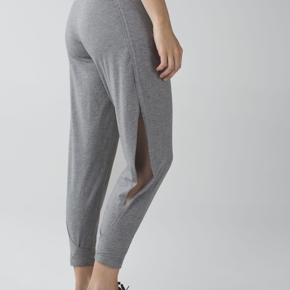 lululemon athletica Pants - Lululemon Superb Pant Heather Medium Gray Sz 4